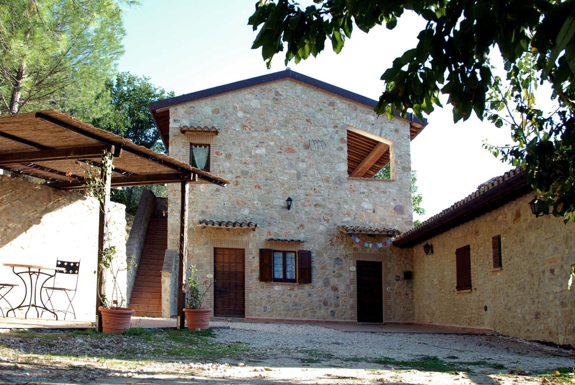 Agriturismo Bio Tra Cielo E Terra Lägenhet Grutti Exteriör bild