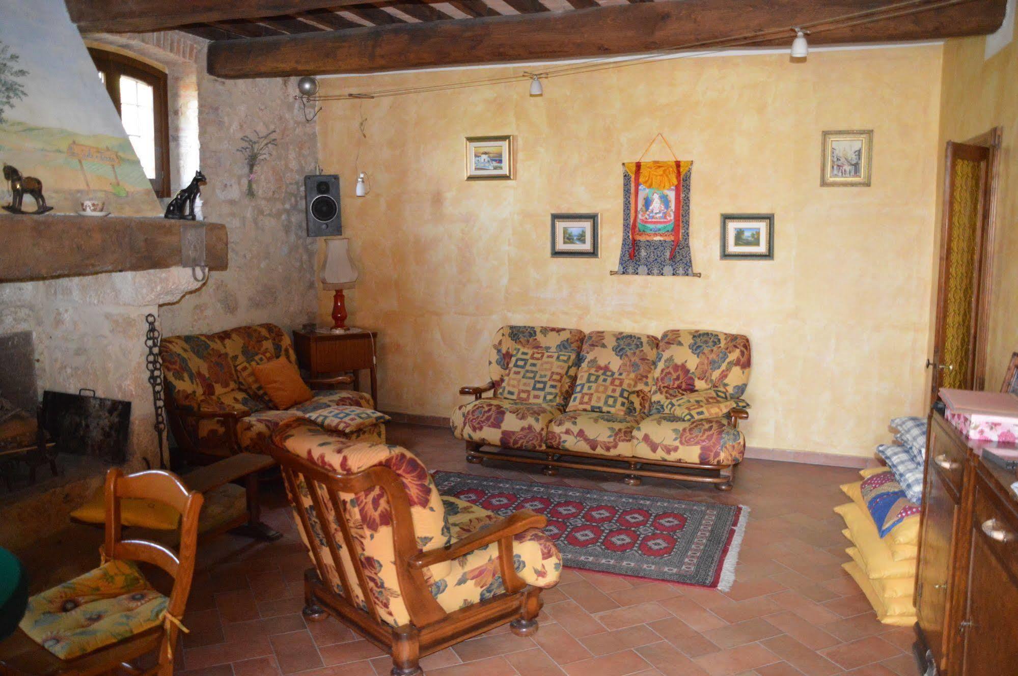 Agriturismo Bio Tra Cielo E Terra Lägenhet Grutti Exteriör bild