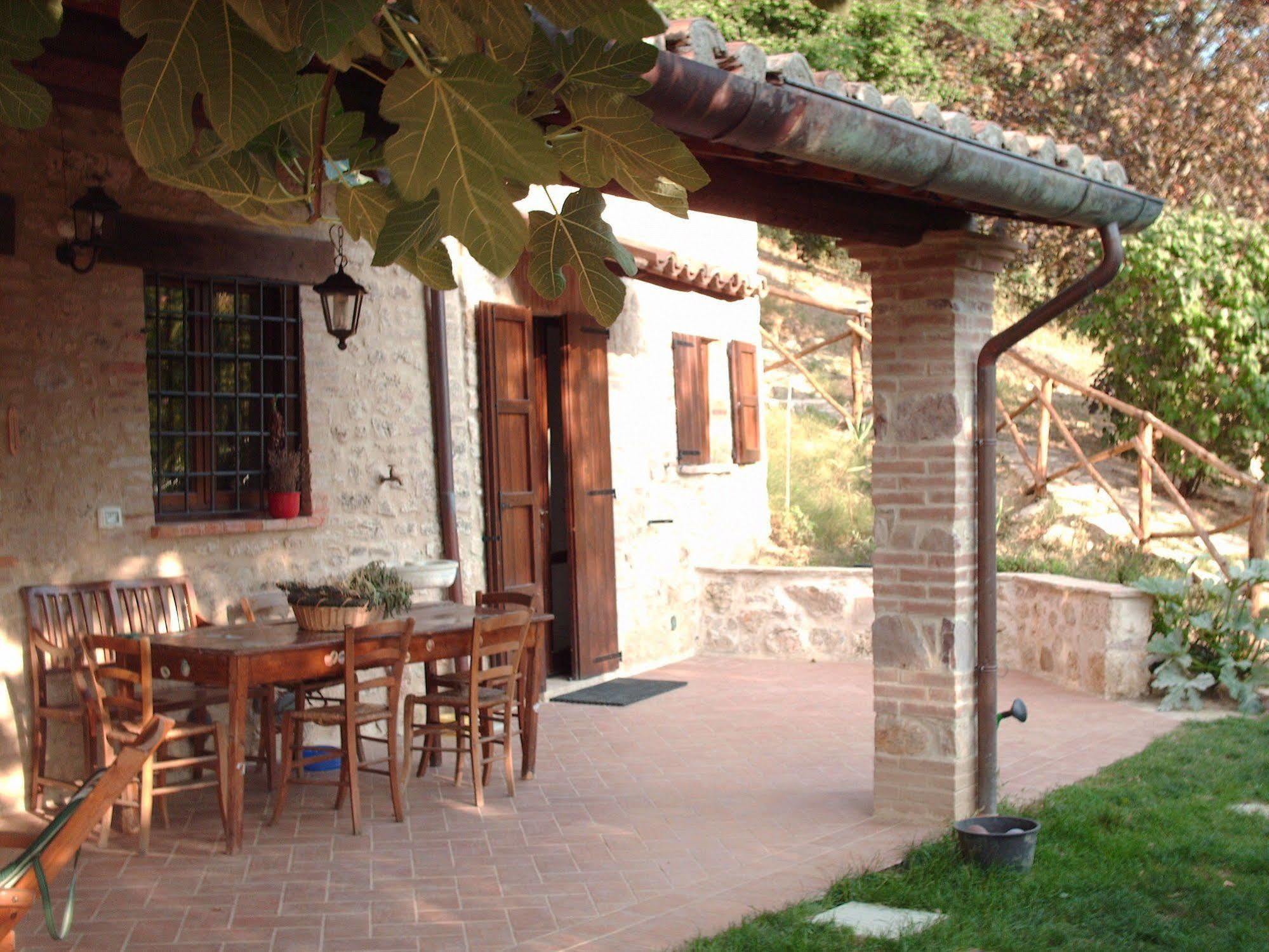 Agriturismo Bio Tra Cielo E Terra Lägenhet Grutti Exteriör bild