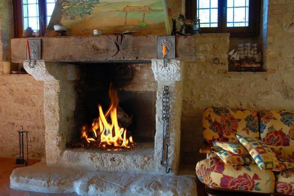Agriturismo Bio Tra Cielo E Terra Lägenhet Grutti Exteriör bild