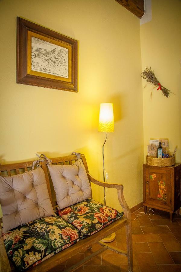 Agriturismo Bio Tra Cielo E Terra Lägenhet Grutti Exteriör bild